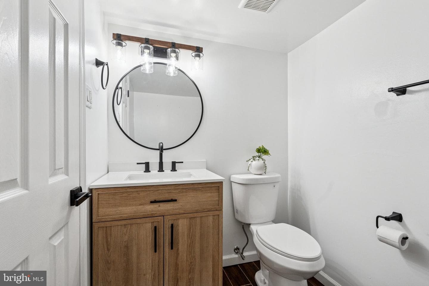15014 Theresa Drive photo 10