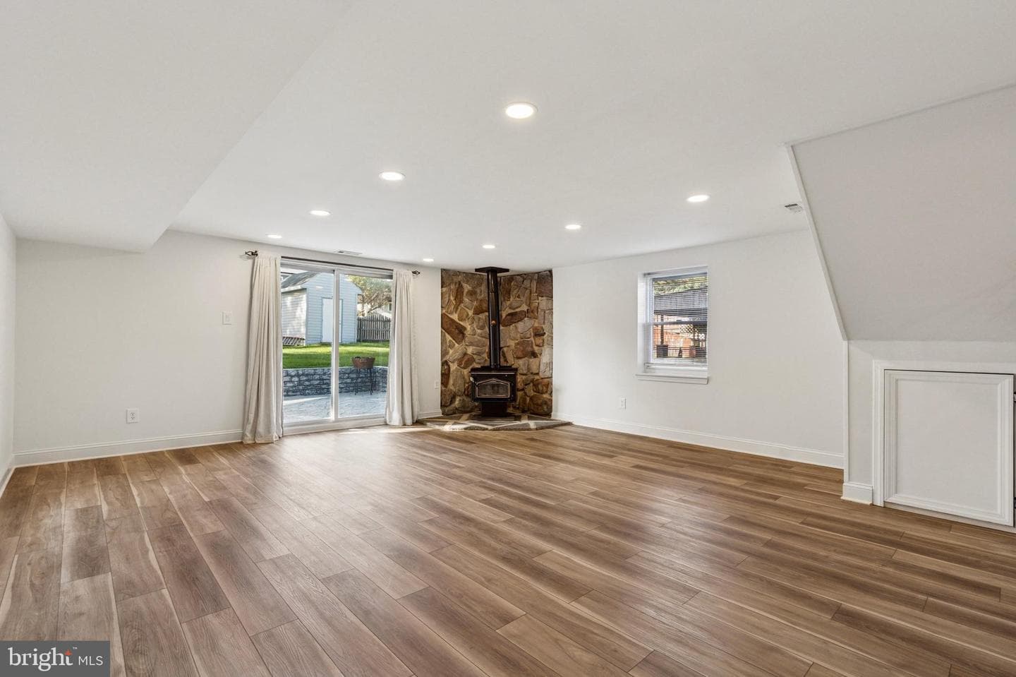 15014 Theresa Drive photo 11