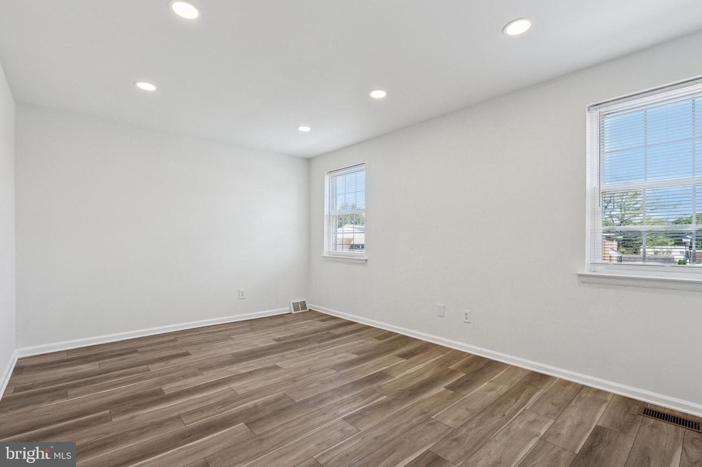 15014 Theresa Drive photo 15