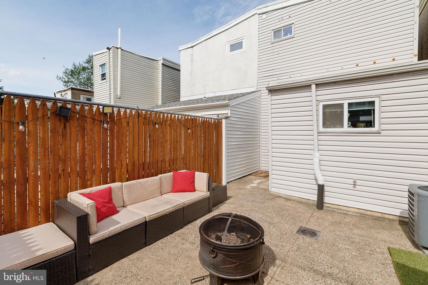 2318 E Letterly Street photo 16