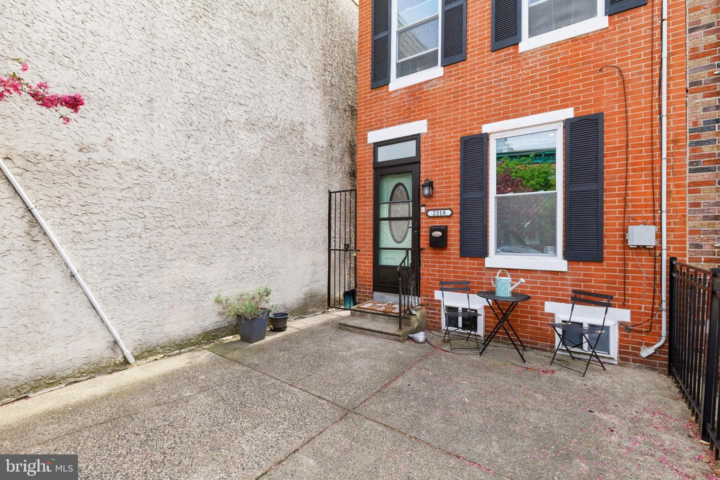 2318 E Letterly Street photo 23