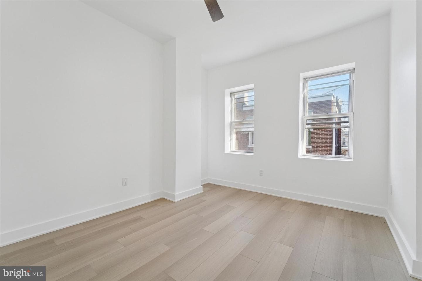 537 N Wanamaker Street photo 21