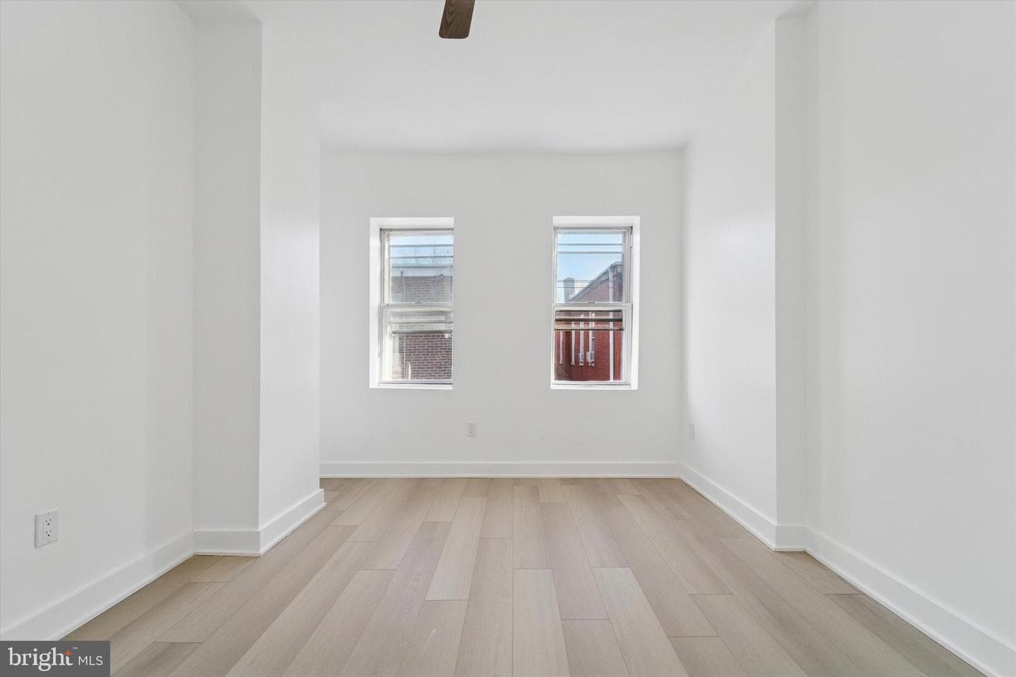 537 N Wanamaker Street photo 22