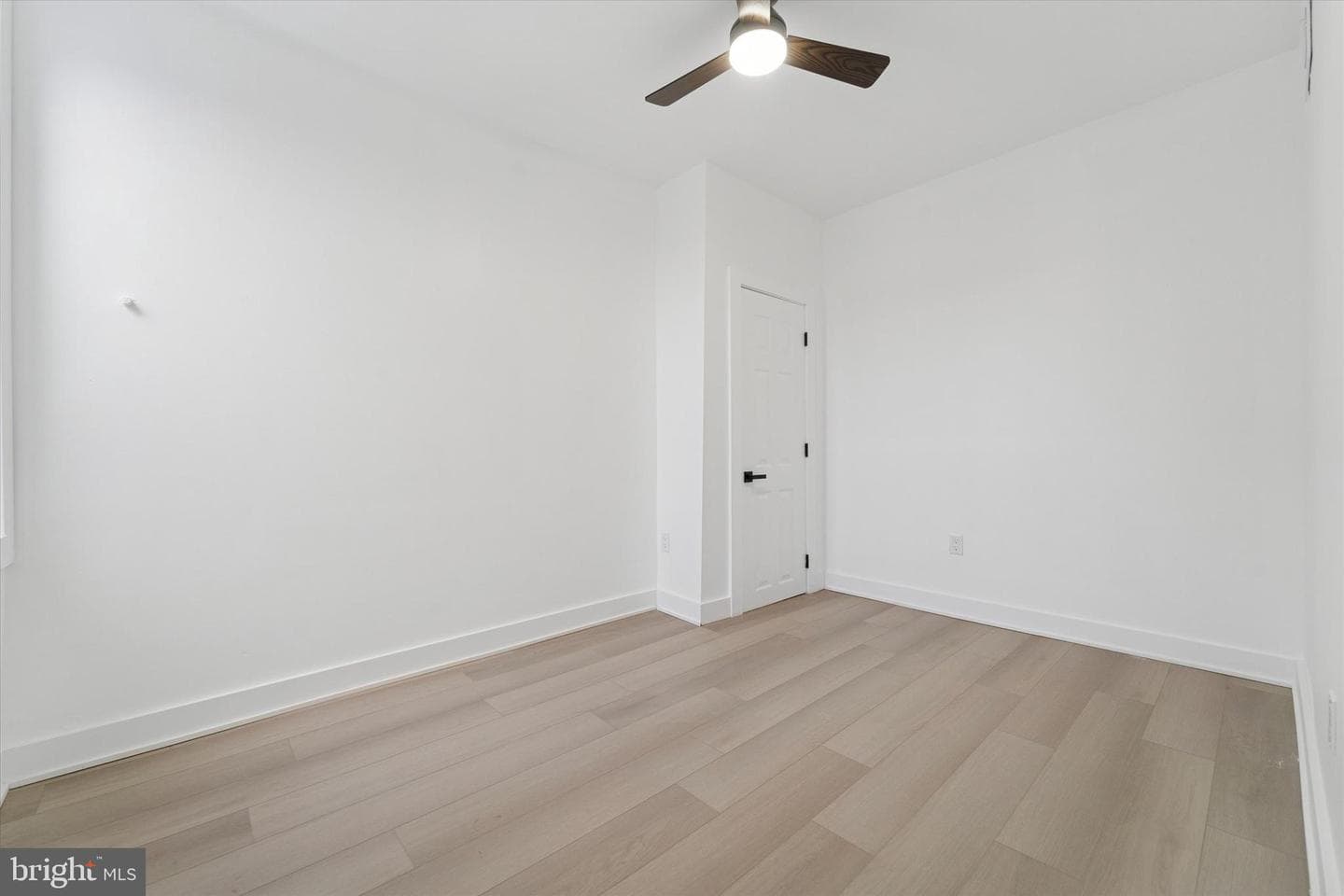 537 N Wanamaker Street photo 23