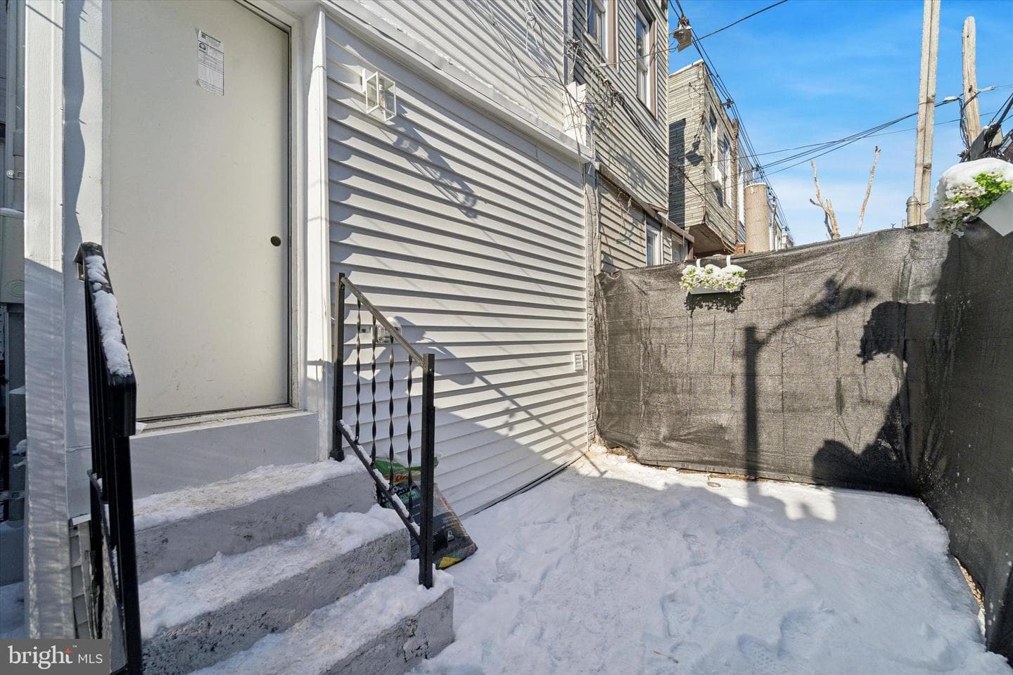 537 N Wanamaker Street photo 33