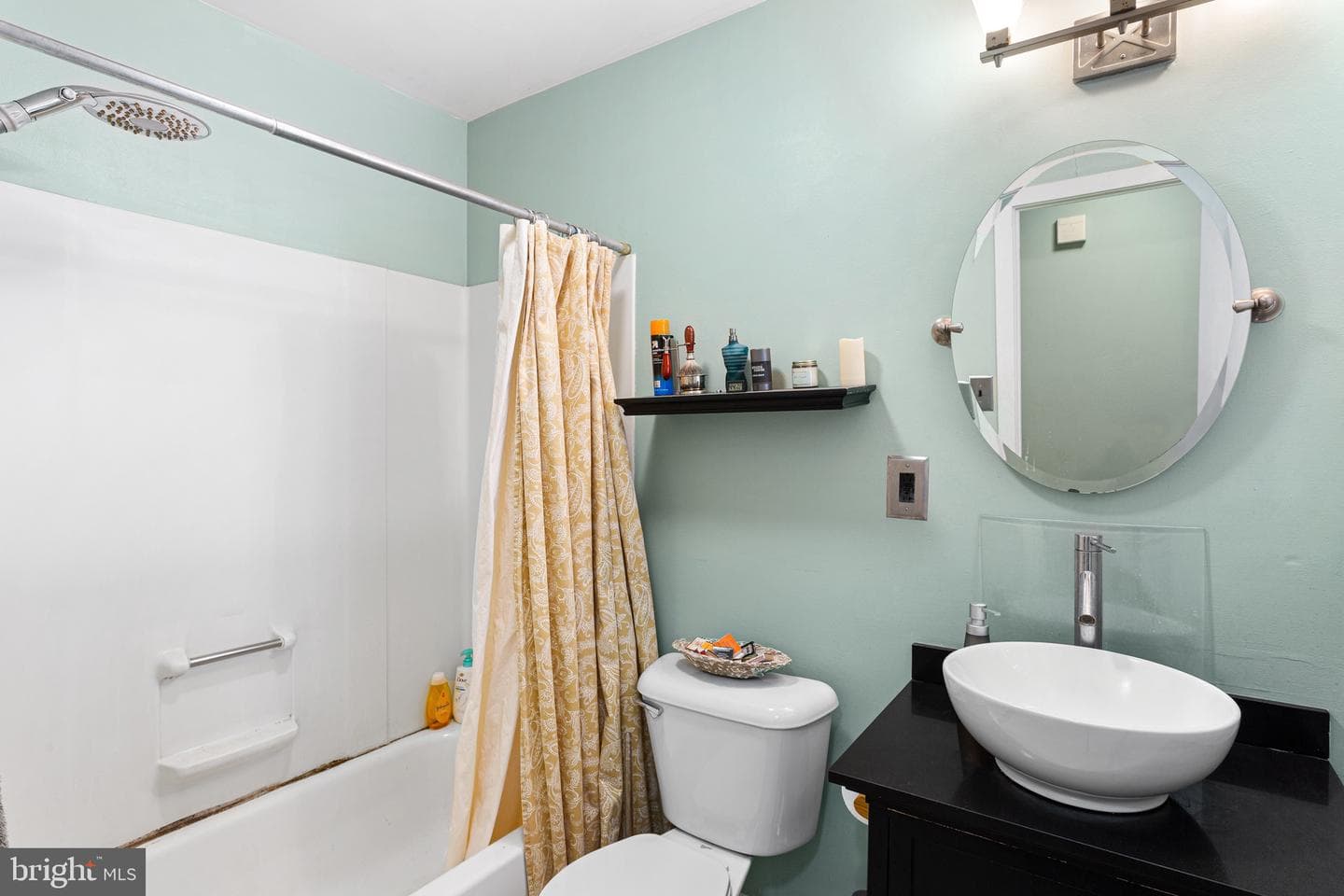 2026 Christian Street #b photo 7