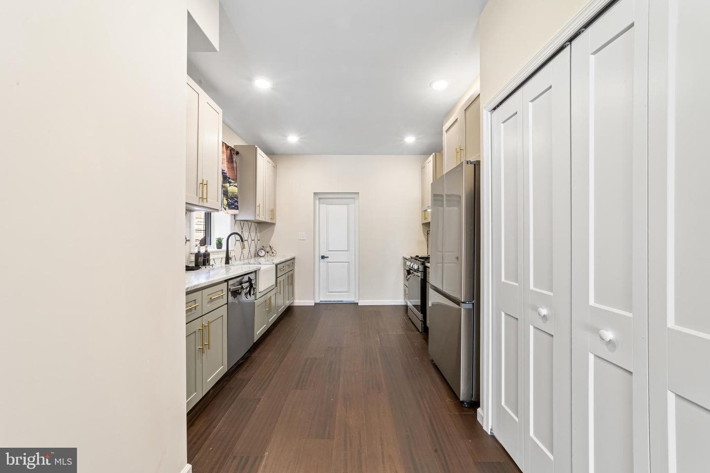 4707 Sansom Street photo 10
