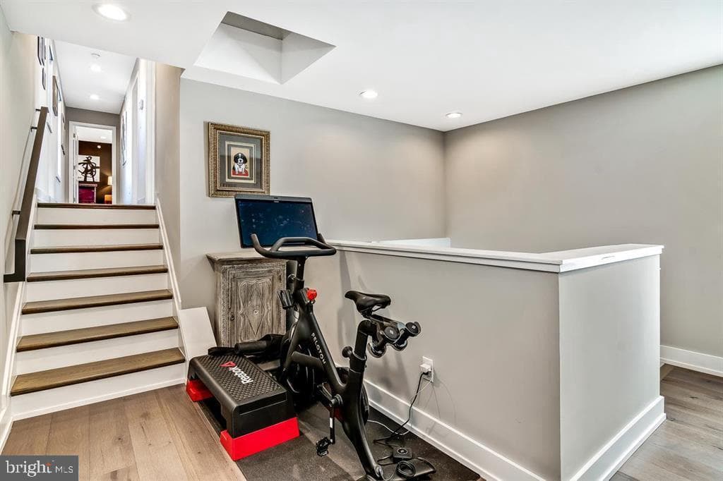 305 Green Street photo 15