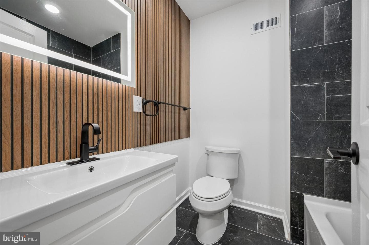5539 Pine Street photo 17
