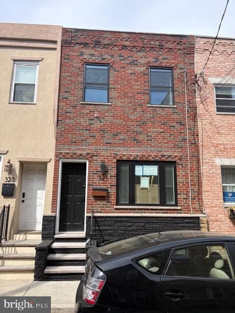 321 Emily Street photo 38