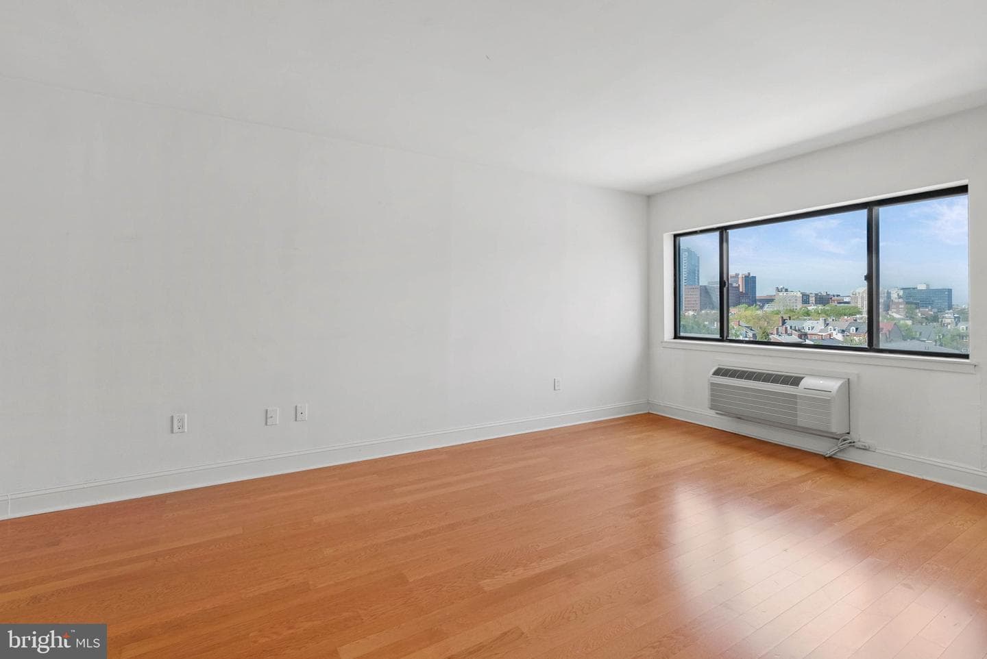 200 Lombard Street #815 photo 6