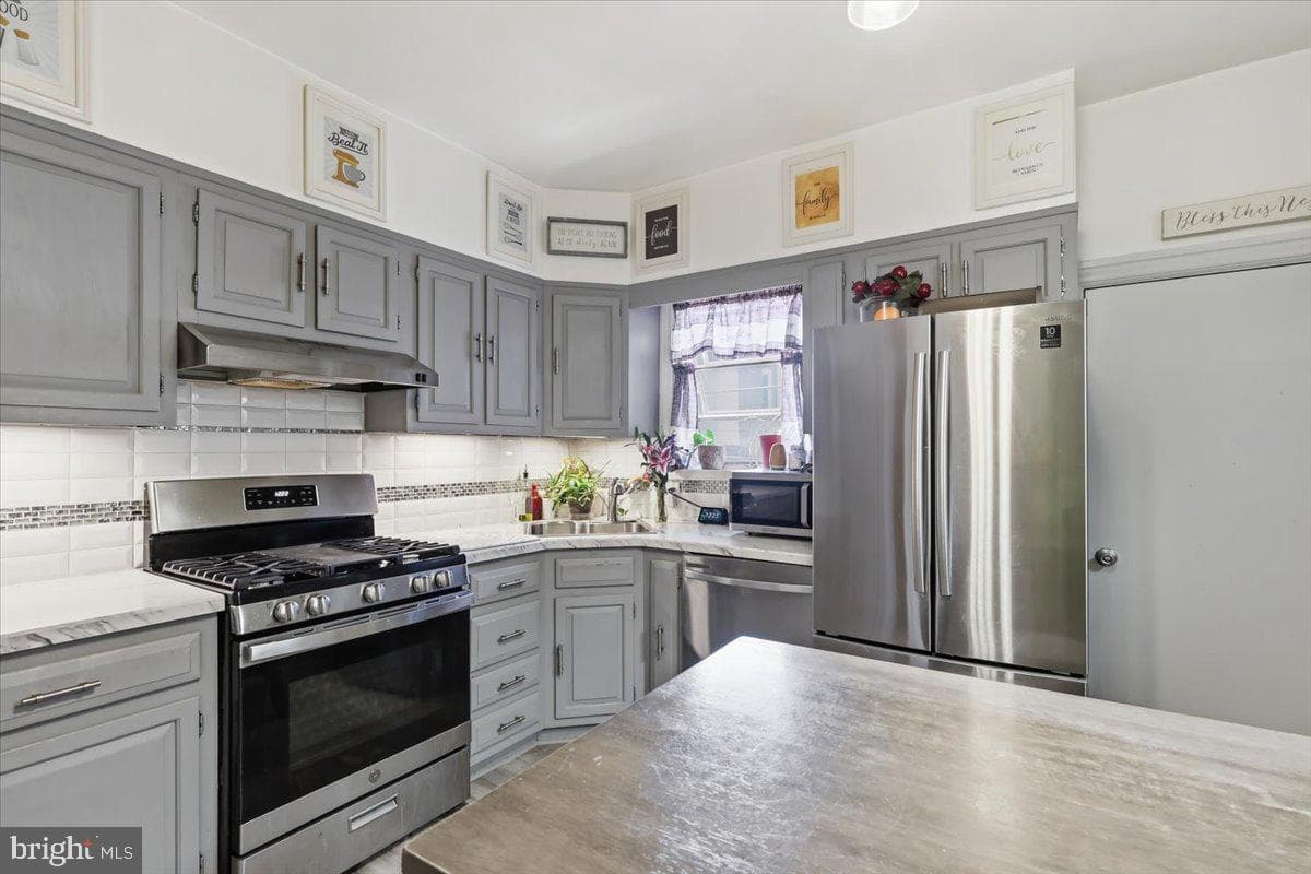 1158 Marlyn Road photo 1