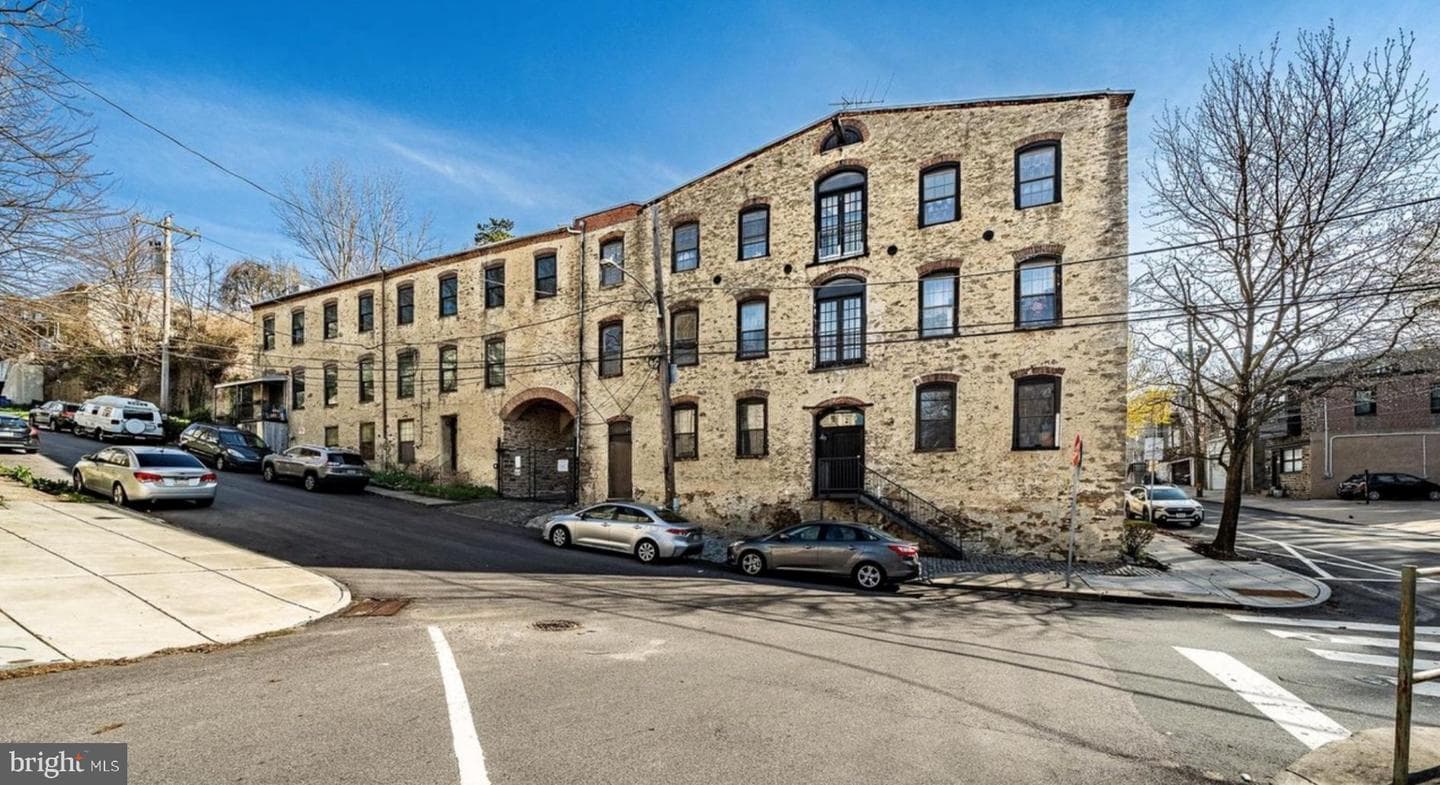 374 Shurs Lane #204