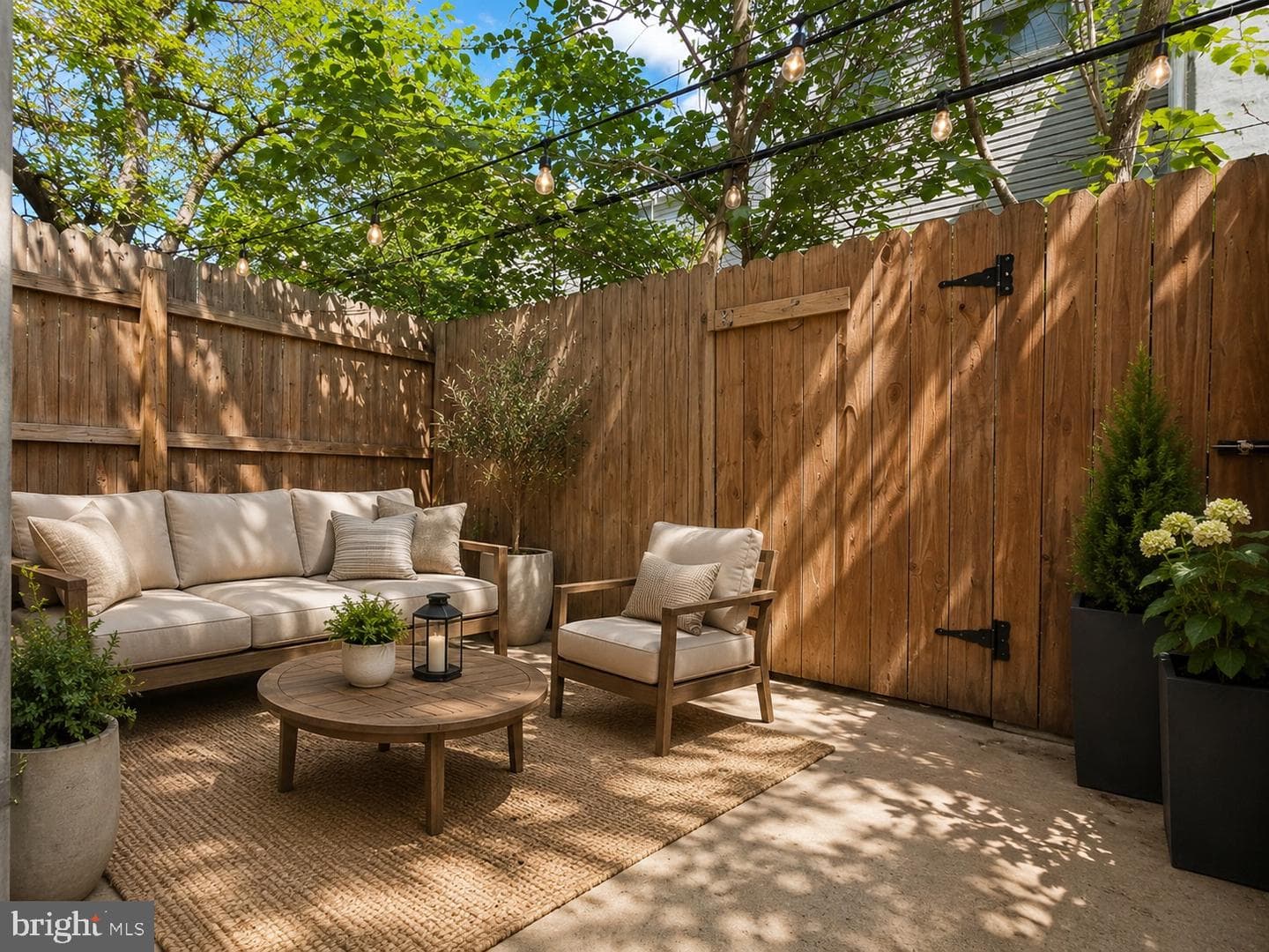 2131 Mountain Street photo 7