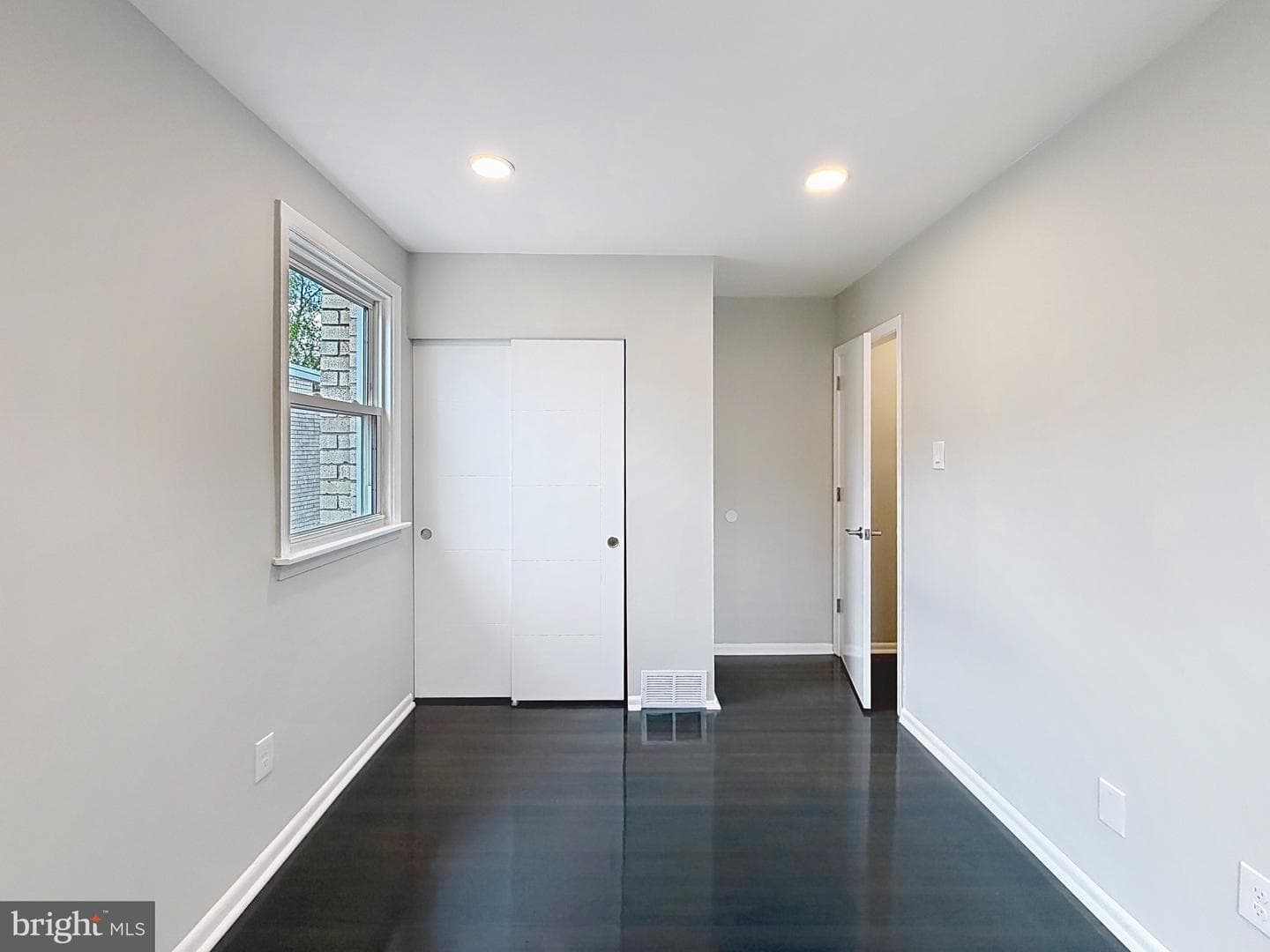 7528 Valley Avenue photo 39