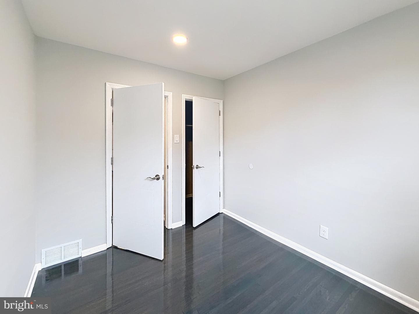 7528 Valley Avenue photo 42