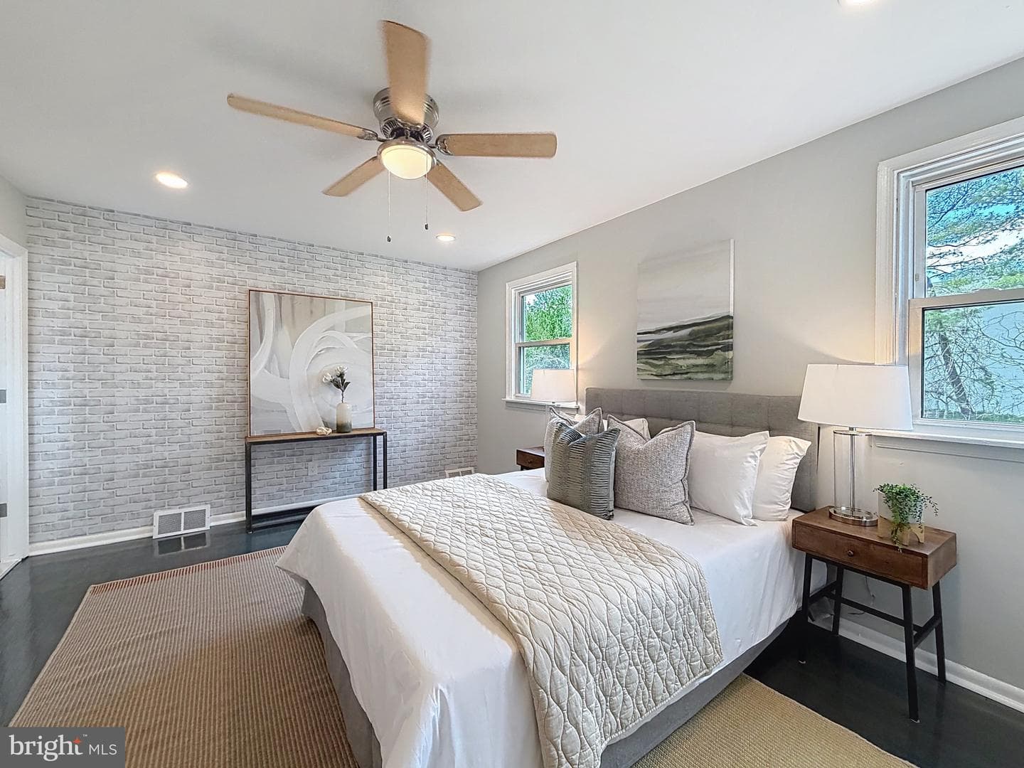 7528 Valley Avenue photo 46
