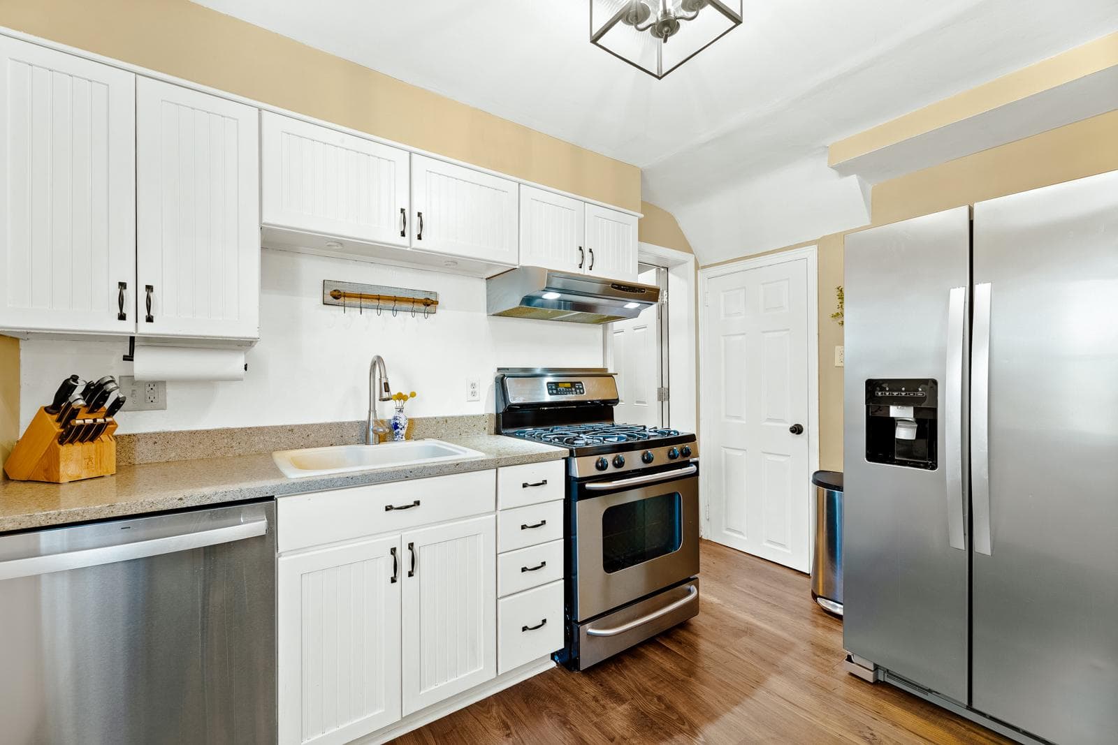 7709 Keiffer Street photo 14