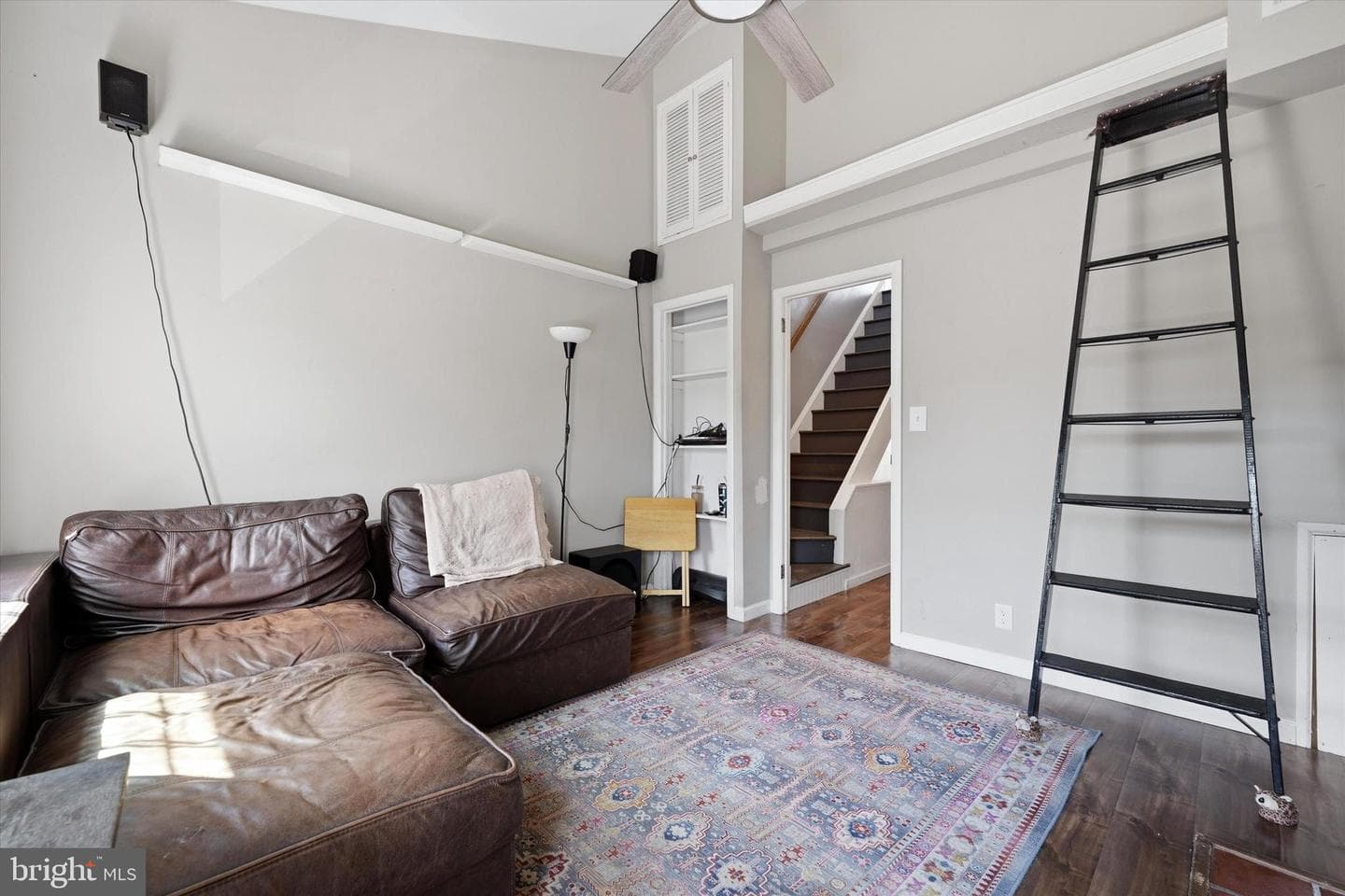 533 Titan Street photo 20