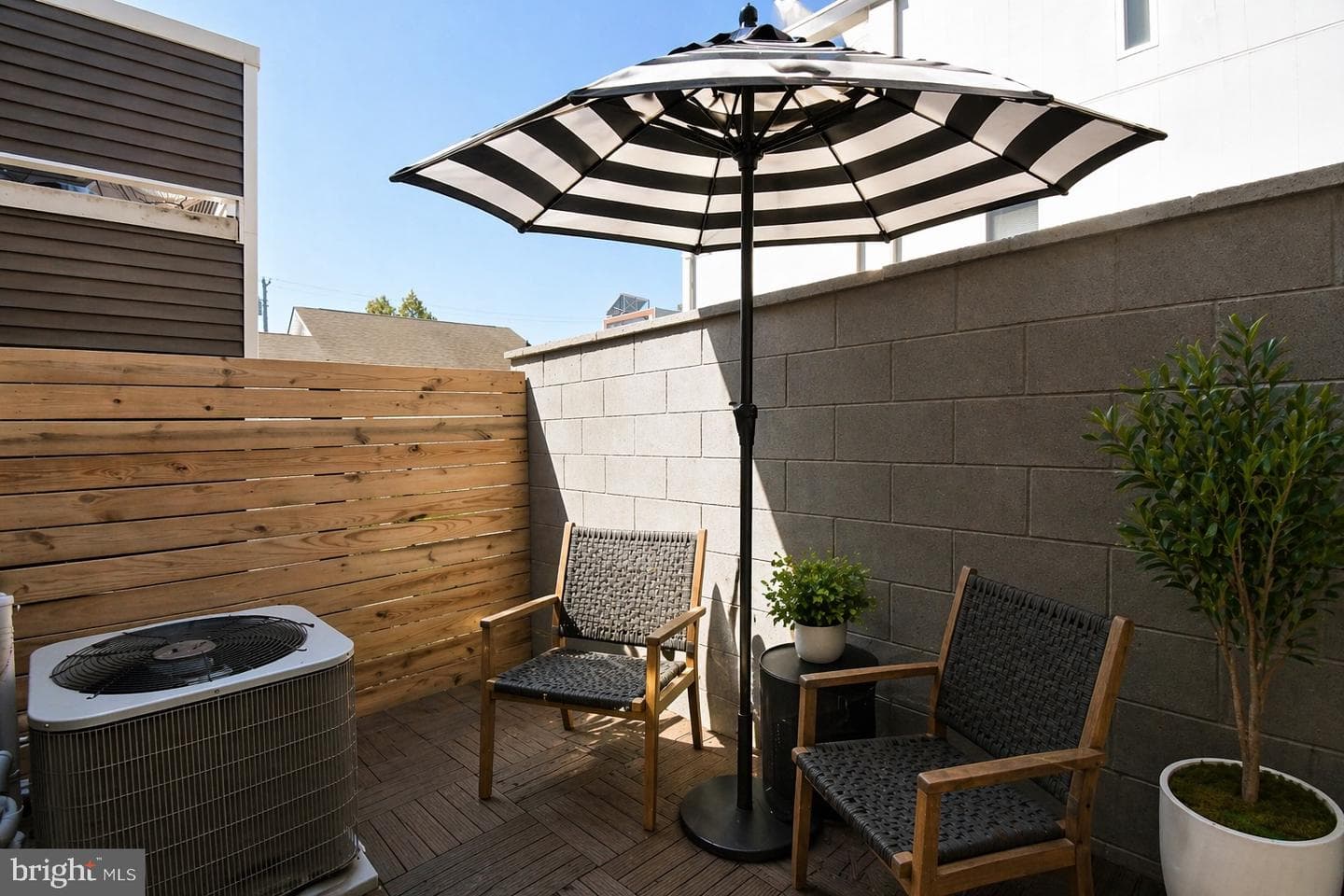 1806 N Marshall Street photo 5