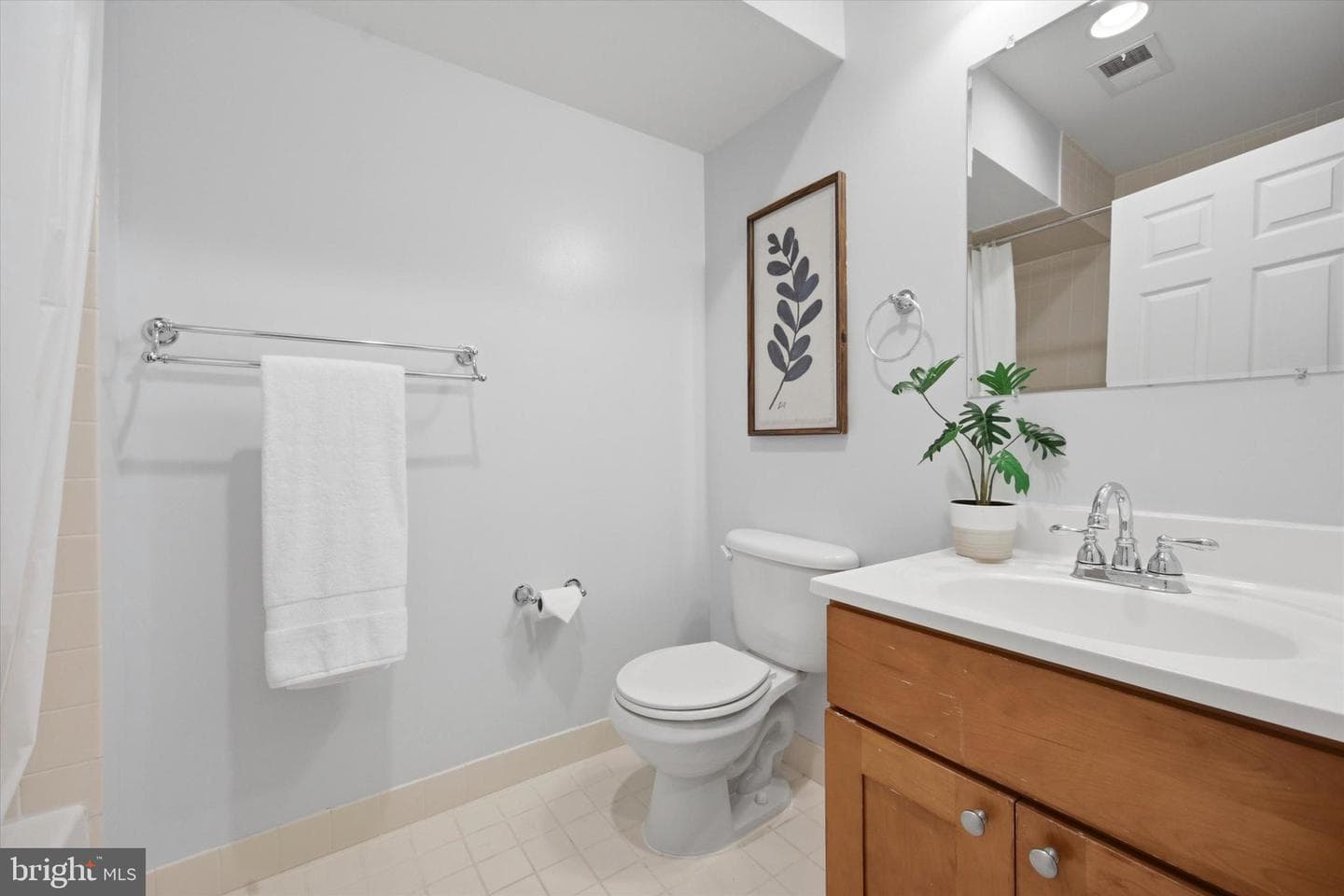 2405 Catharine Street photo 21