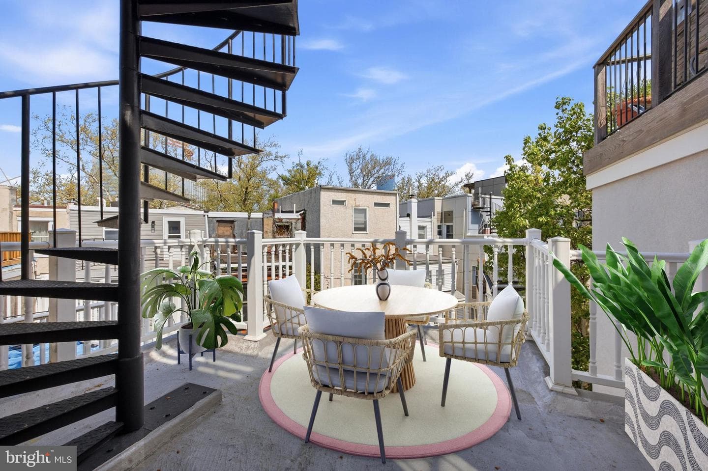 2405 Catharine Street photo 30