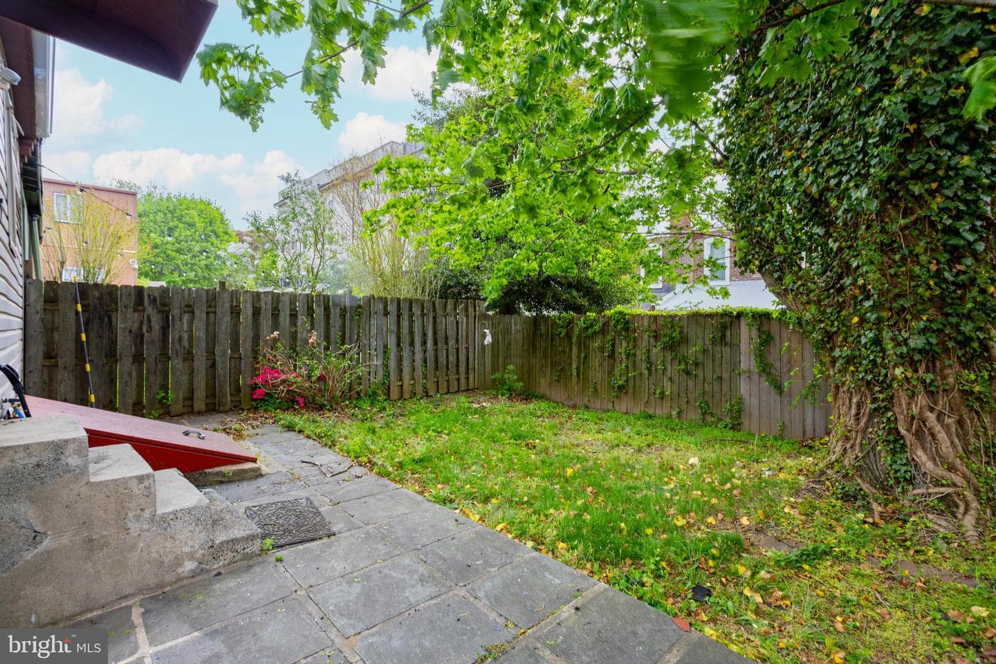 313 Gates Street photo 26