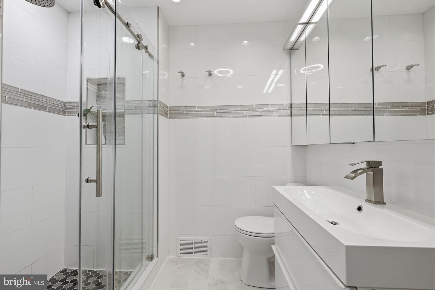 15018 Theresa Drive photo 25