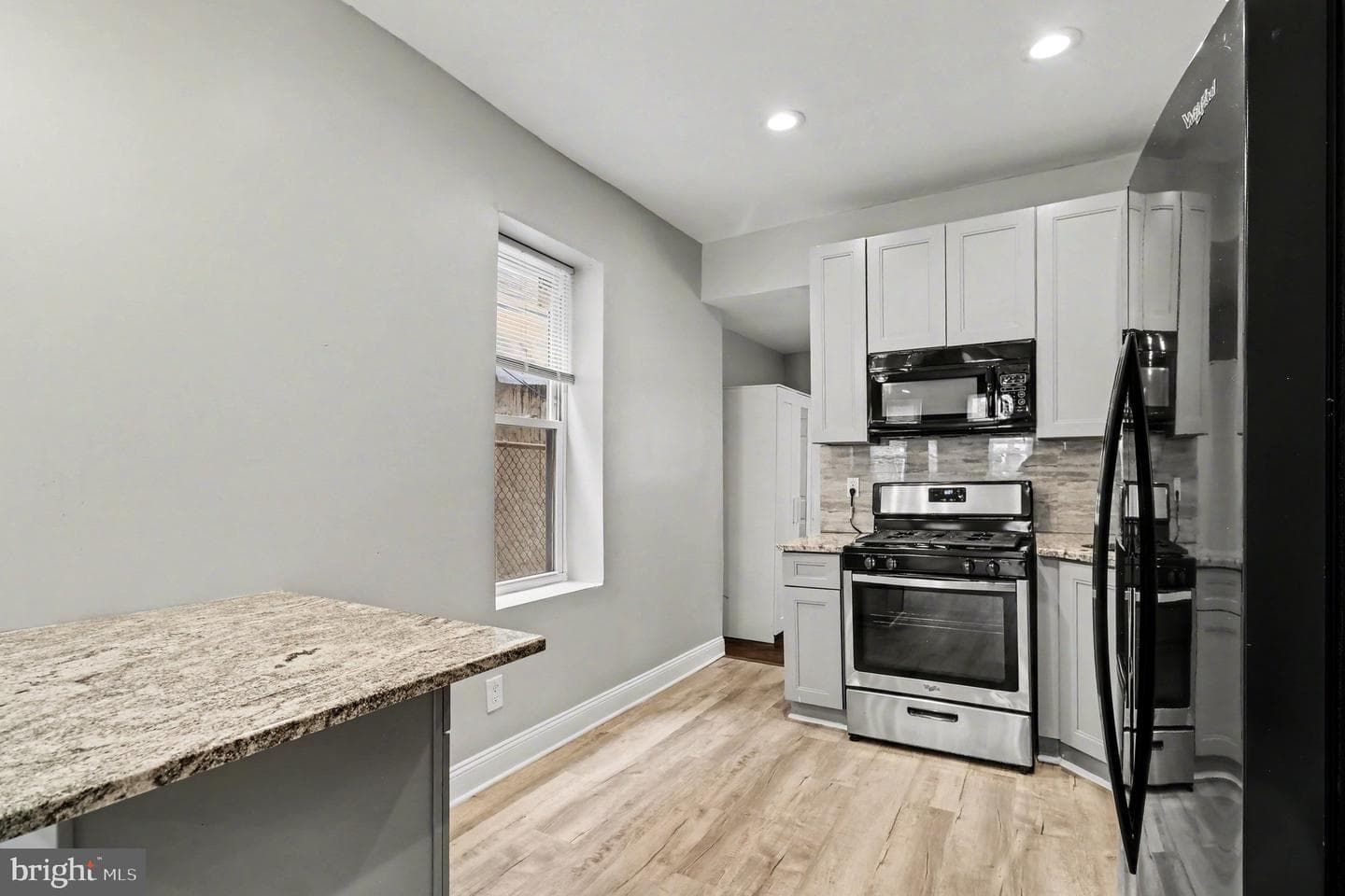 2238 Oakford Street photo 11