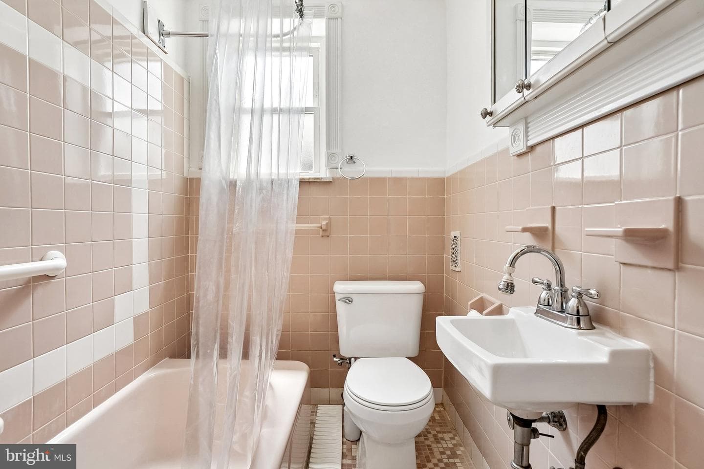 2527 S Hicks Street photo 21