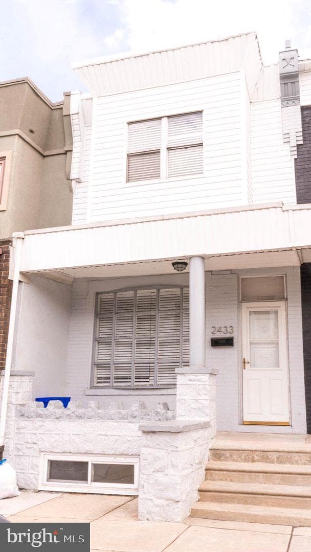 2433 3rd Street photo 1