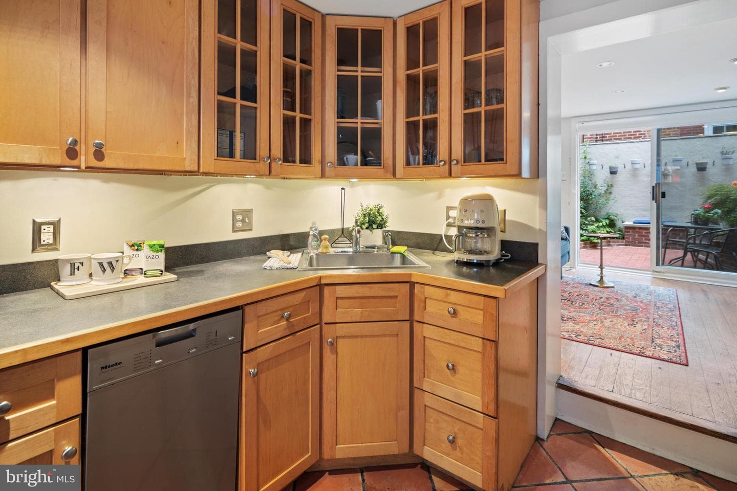 143 Fitzwater Street photo 3