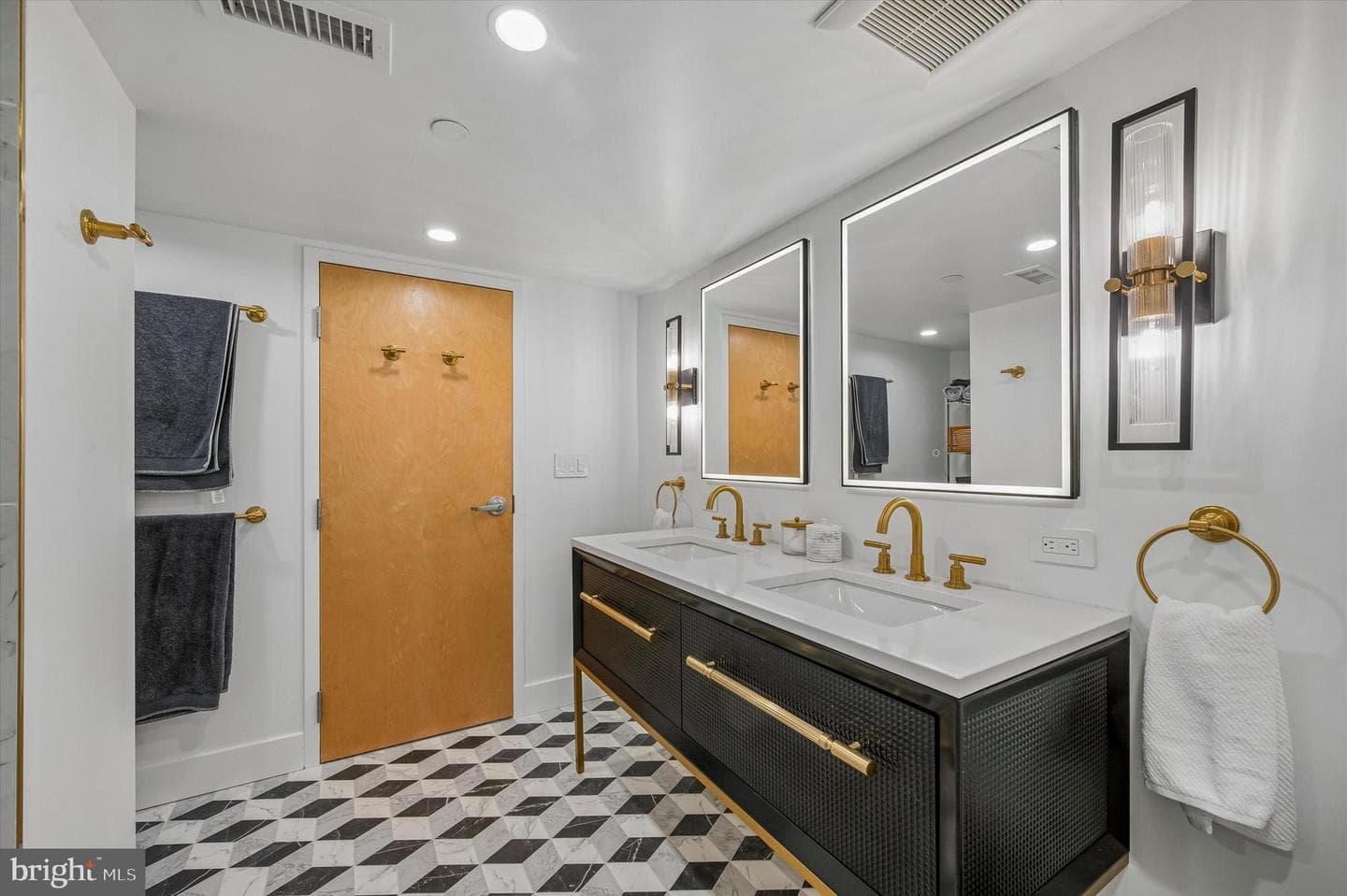 1101 Washington Avenue #515 photo 44