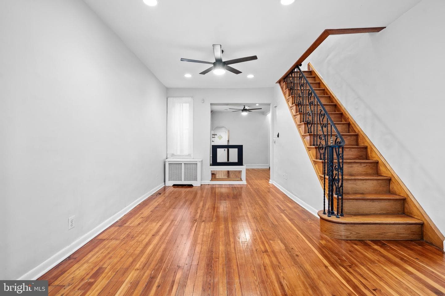 2529 E Albert Street photo 4