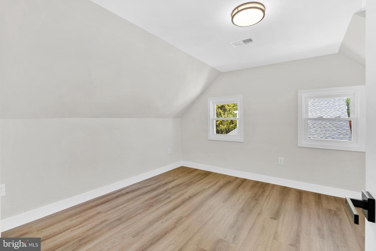 9348 Annapolis Road photo 22