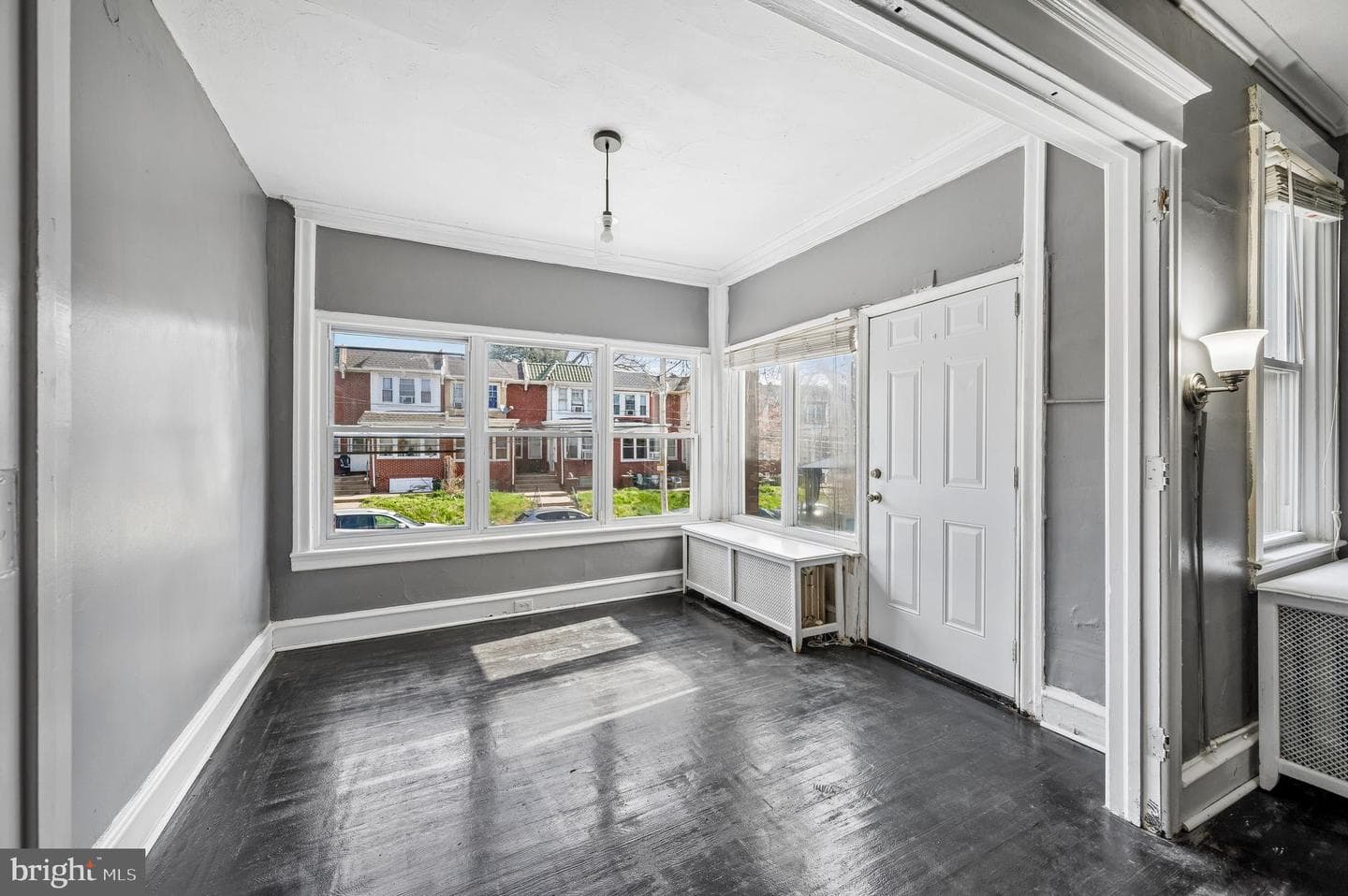 854 Foulkrod Street photo 4