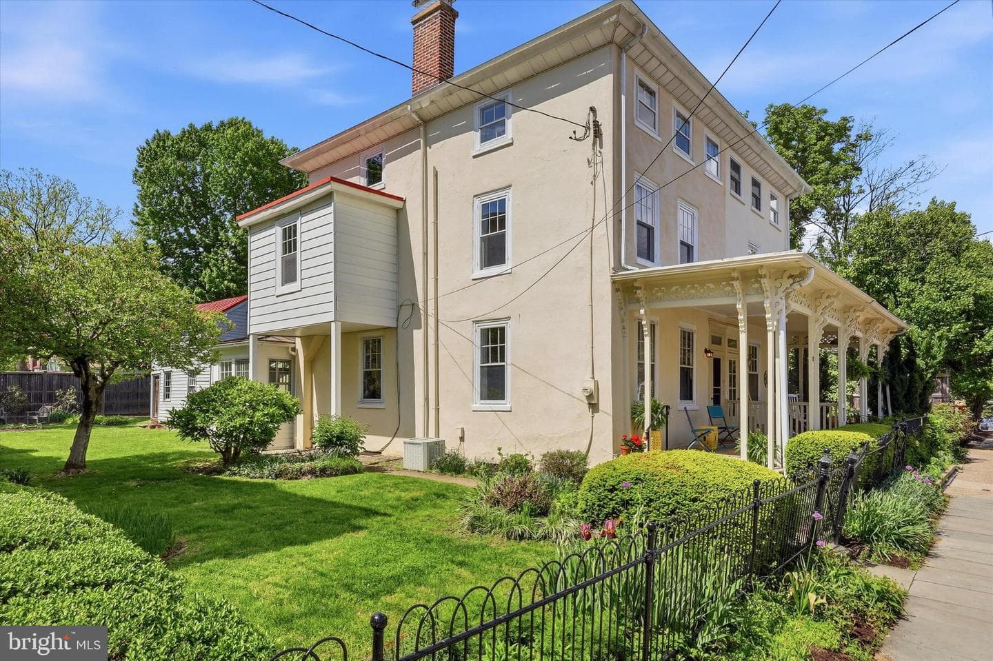23 W Gravers Lane