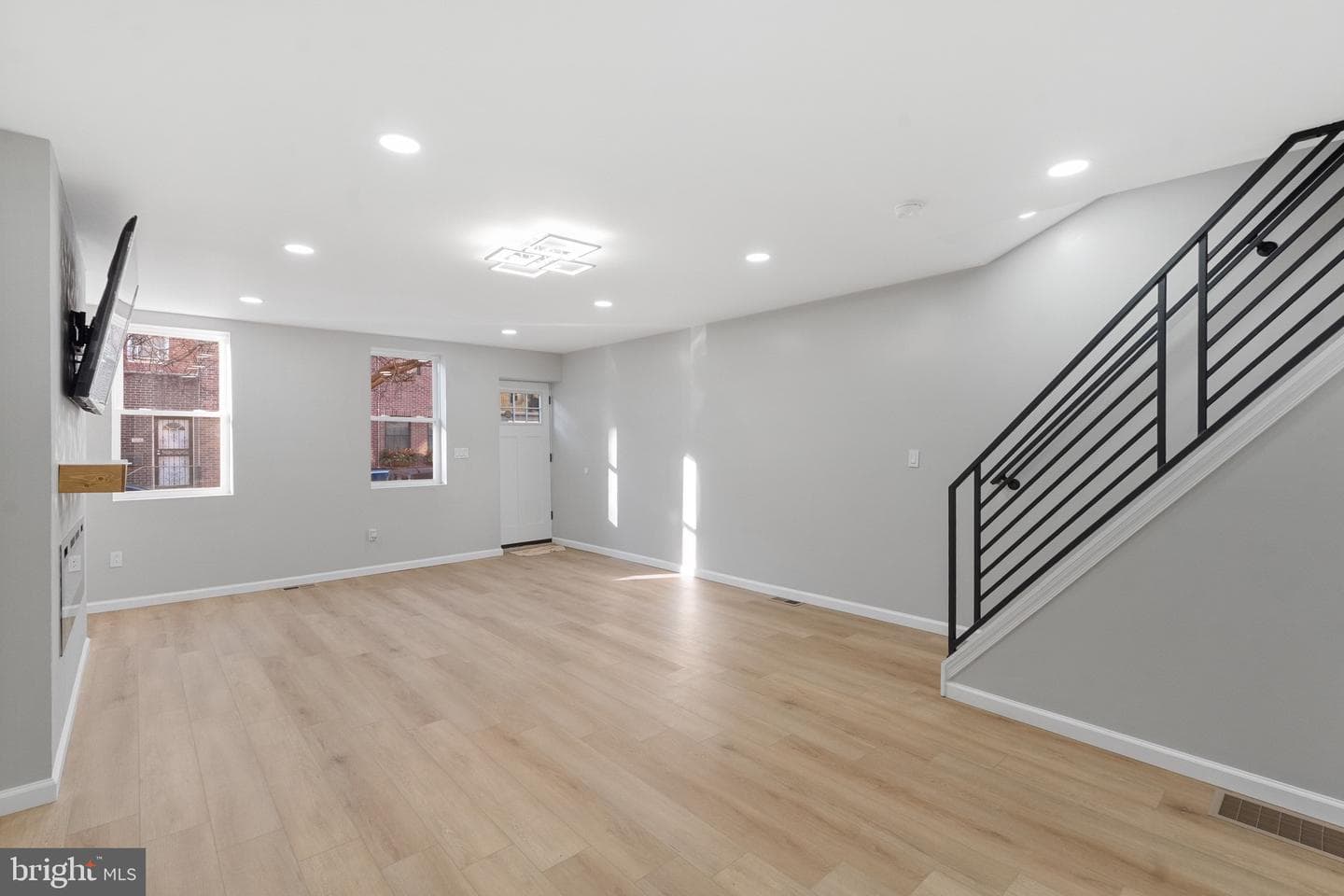 1203 Moore Street photo 13