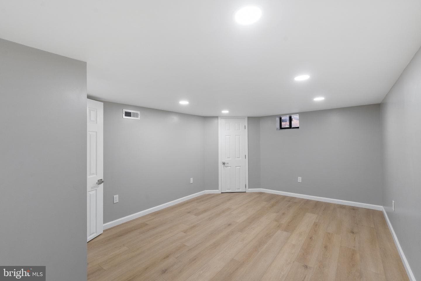 1203 Moore Street photo 25