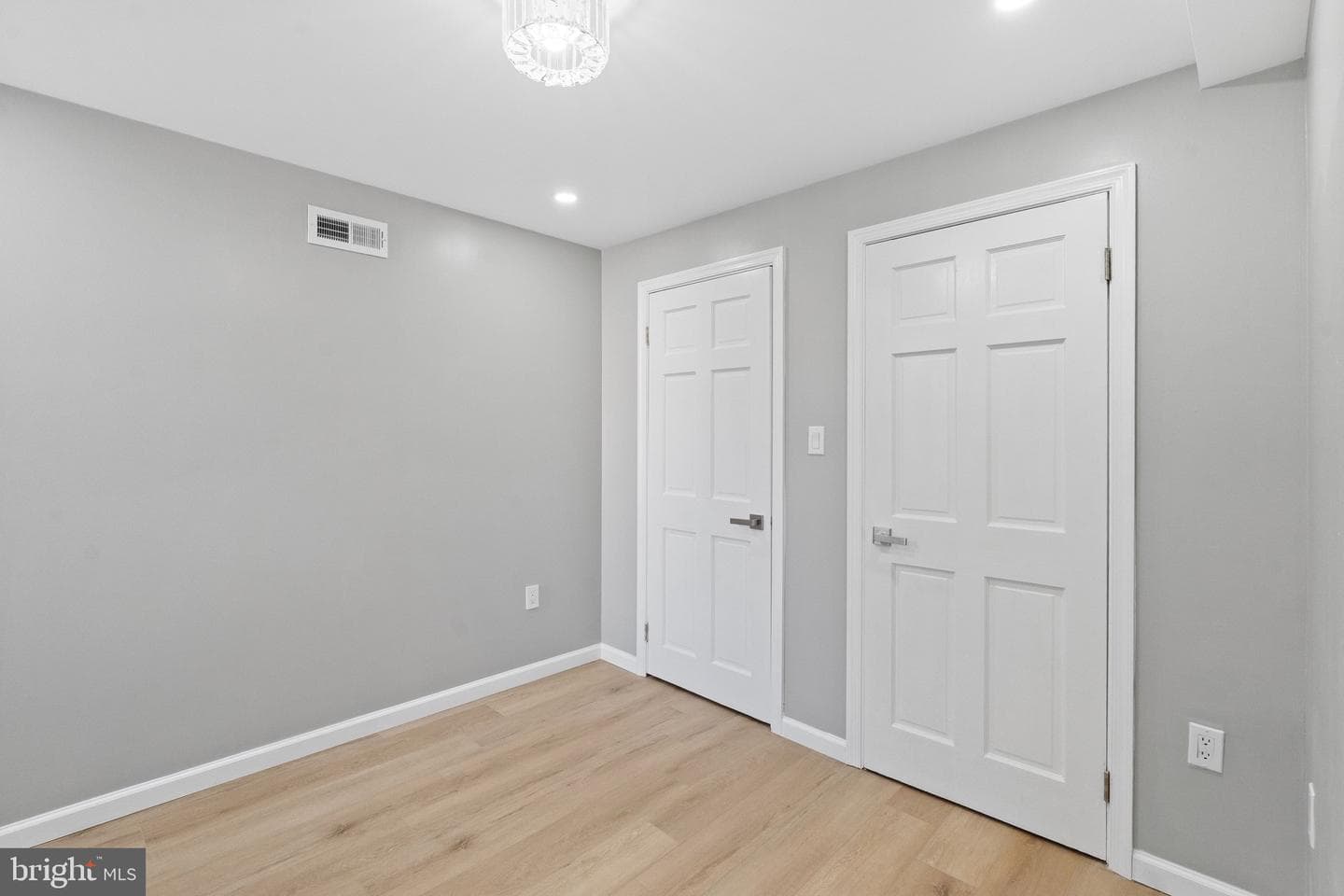 1203 Moore Street photo 26