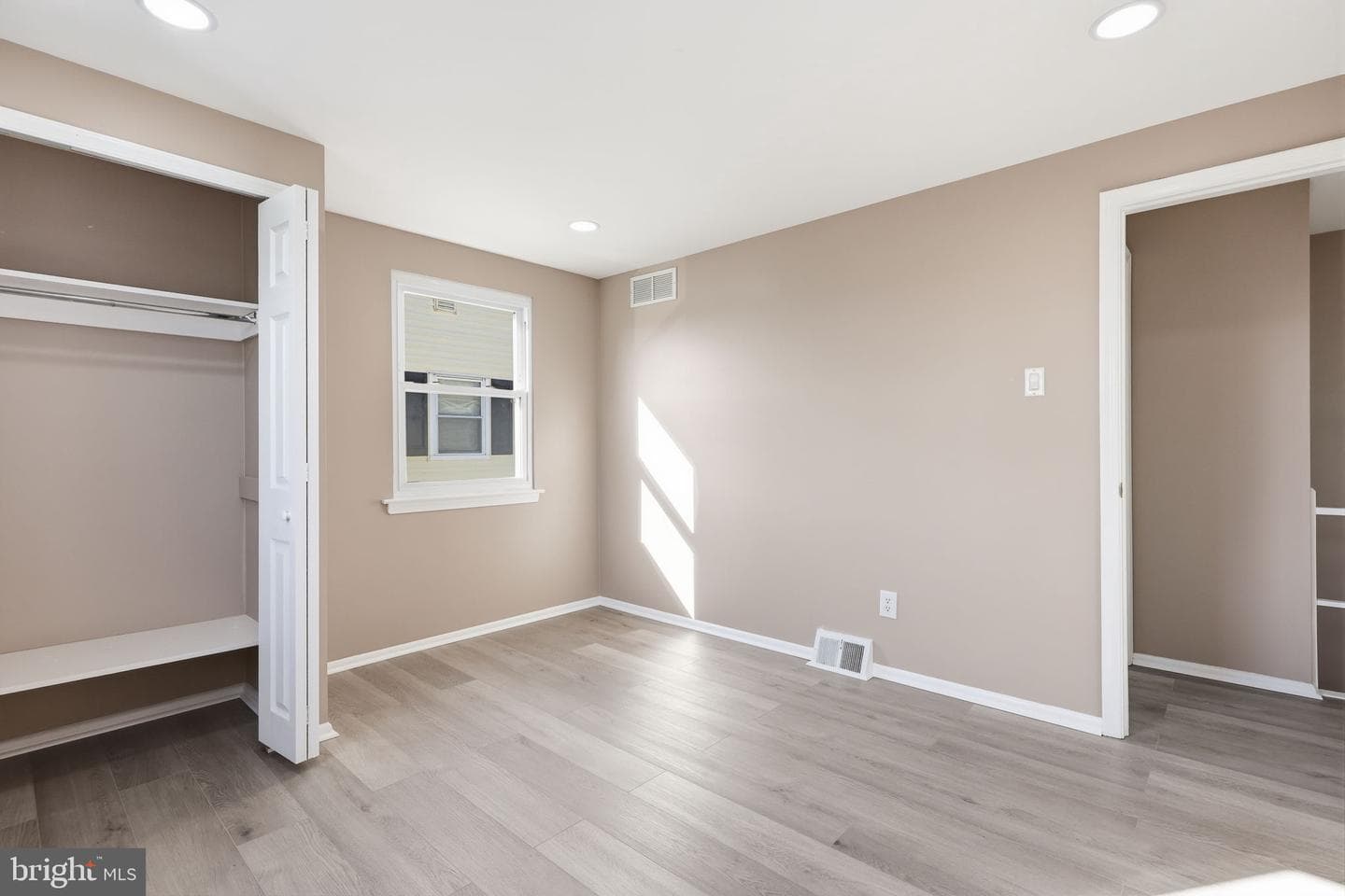 1853 Merlin Road photo 23