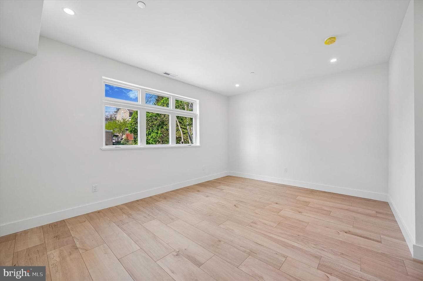 6995-9 Pechin Street photo 24