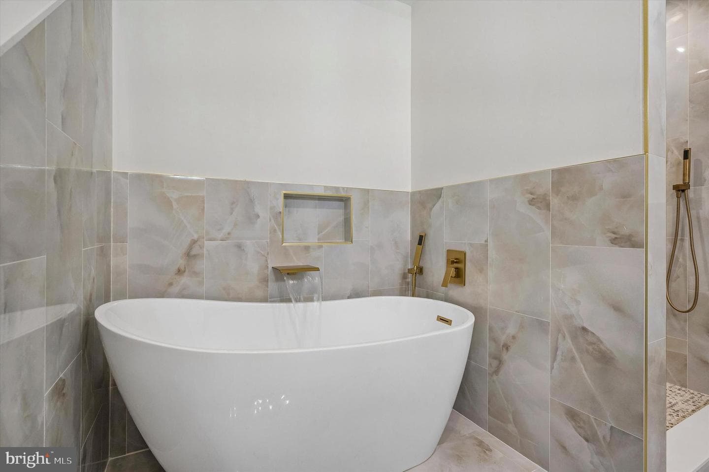 6995-9 Pechin Street photo 33