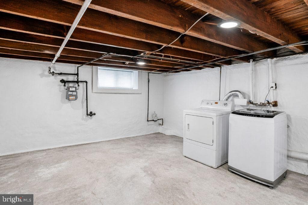 2545 S Marshall Street photo 12