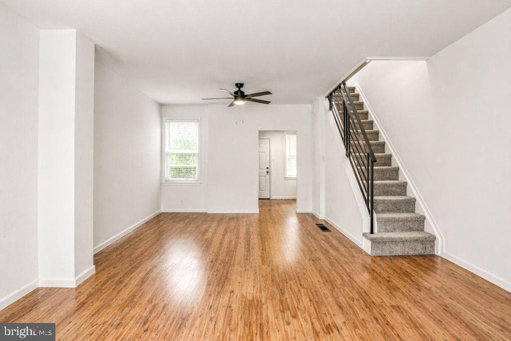 2545 S Marshall Street photo 3