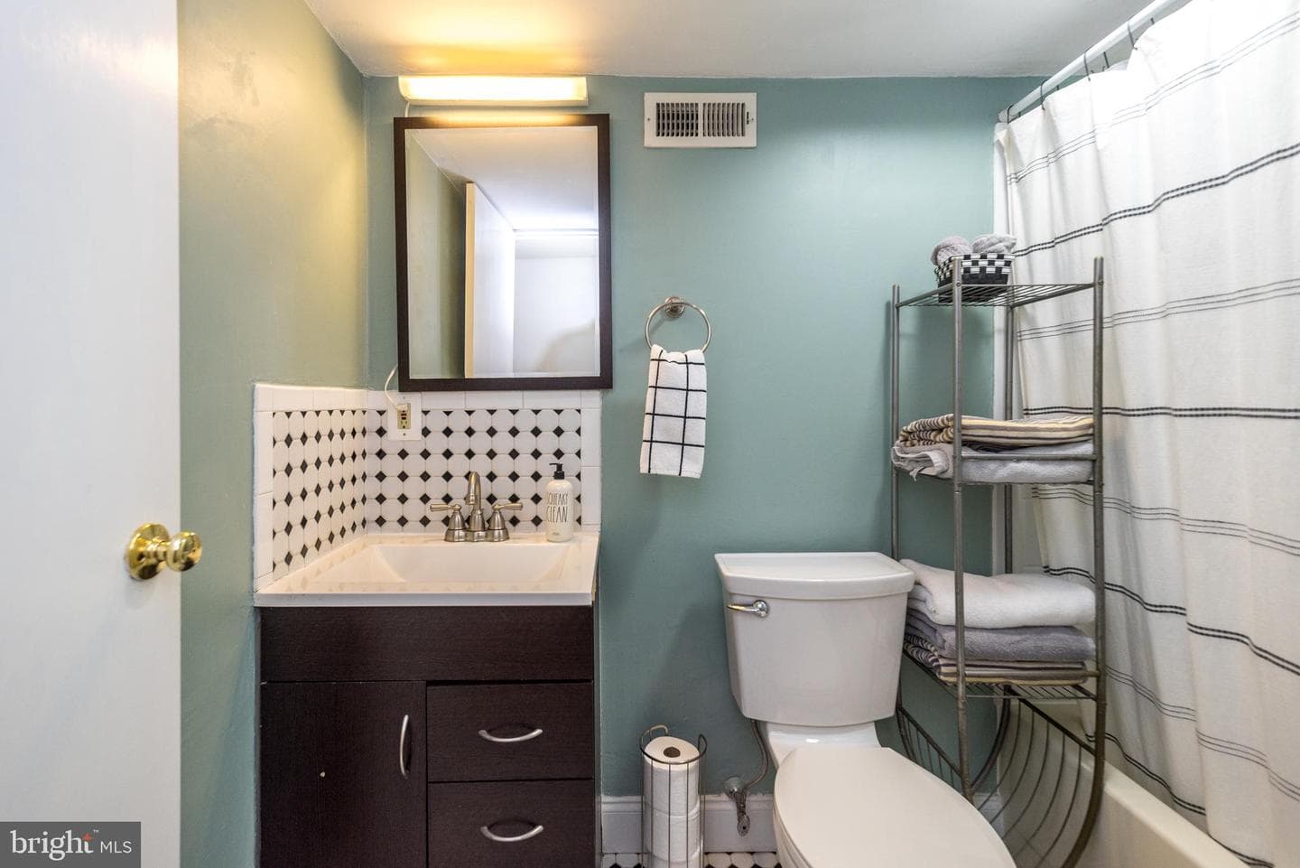 14014 Napier Street photo 24