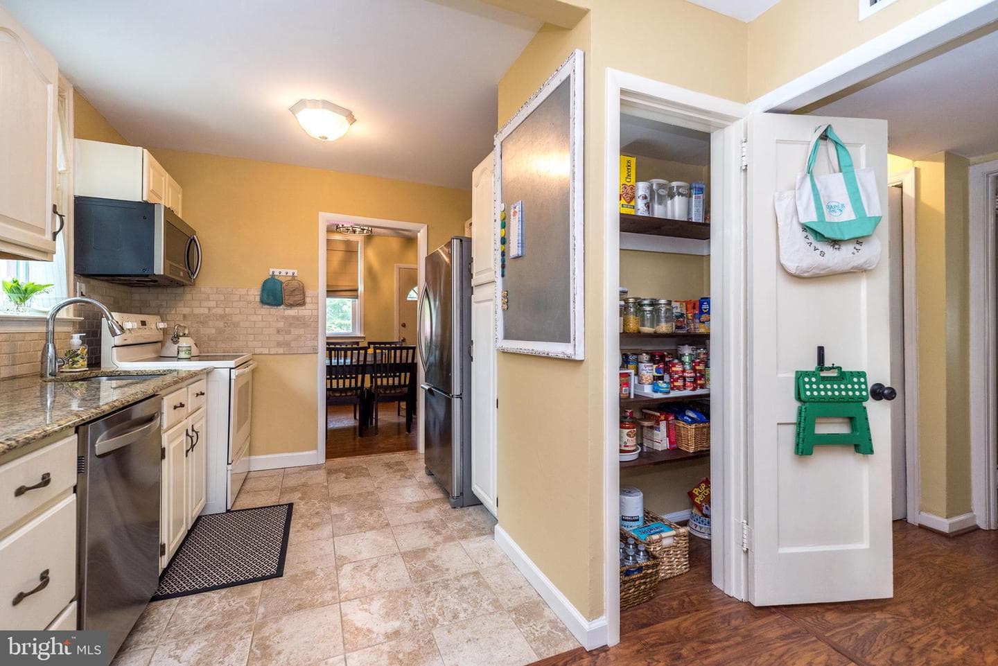 14014 Napier Street photo 3