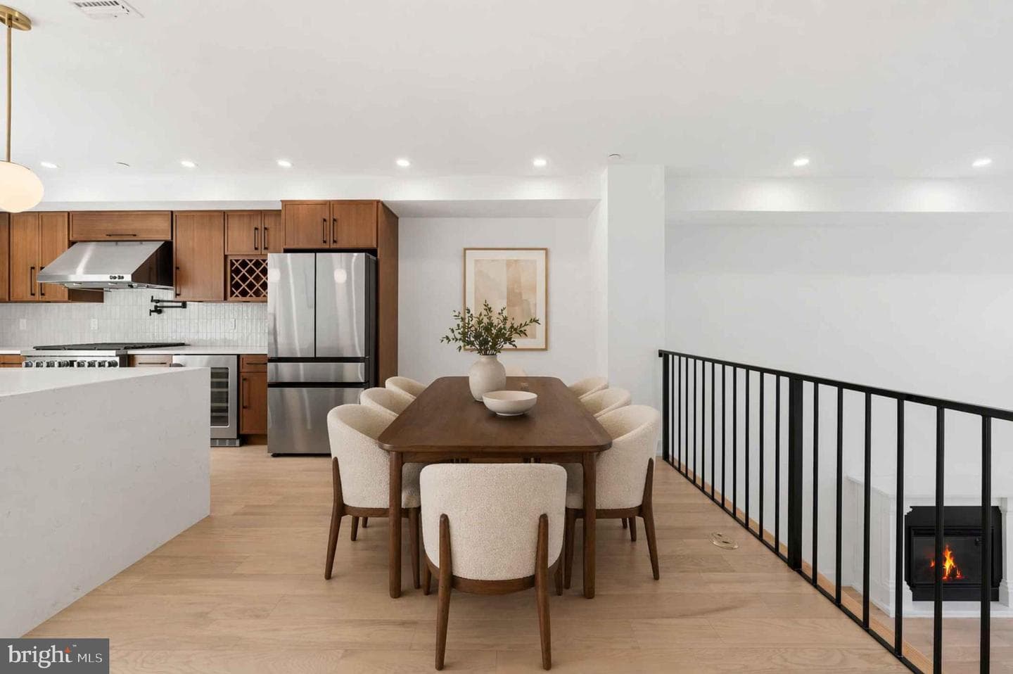 2552 E Somerset Street photo 5