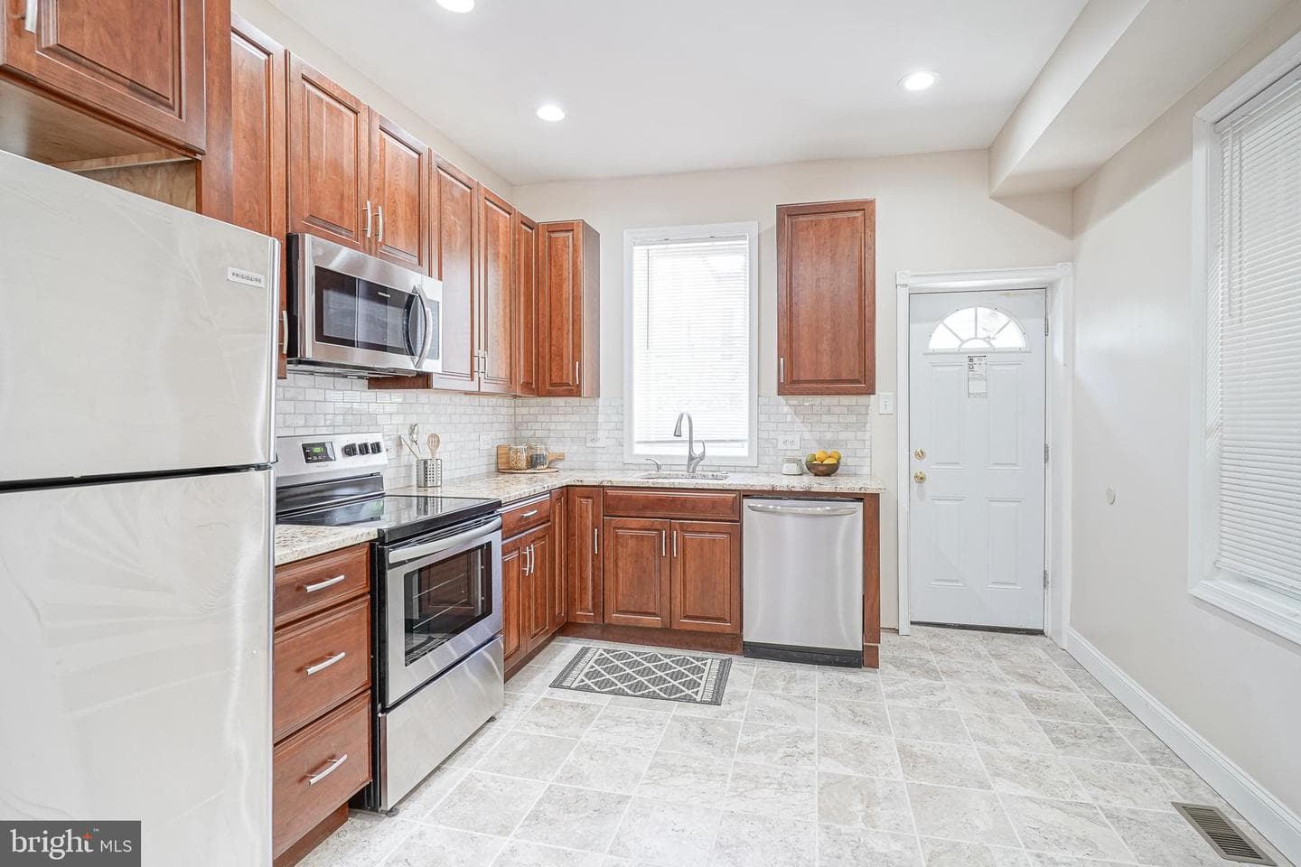 2138 Morris Street photo 14