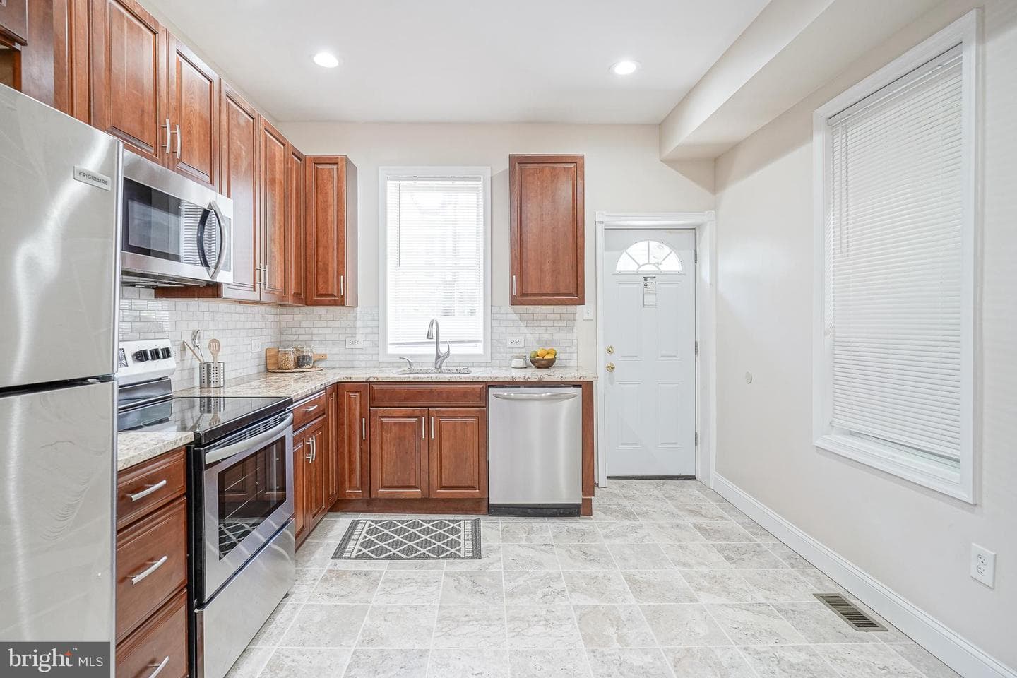2138 Morris Street photo 15